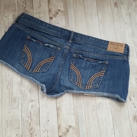 Hollister short shorts - Picture 2 of 2